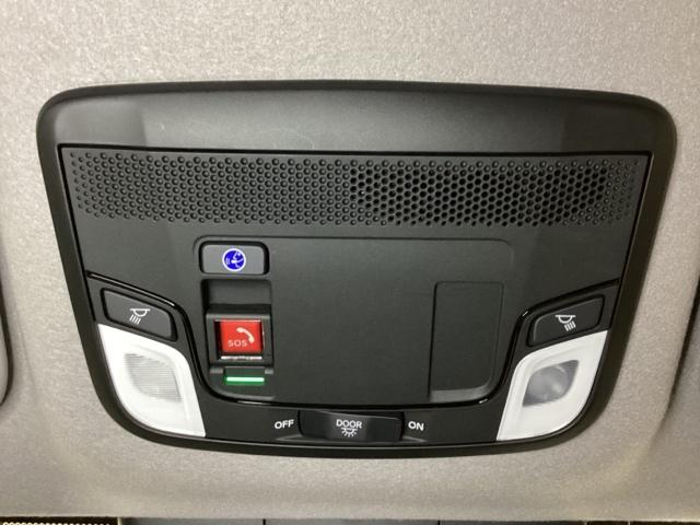 フィット ｅ：ＨＥＶホーム　中古スタッドレスタイヤ、純正メモリーナビ、ドライブレコーダー前後装着＋ＥＴＣ付　当社デモカー　前後誤発進抑制機能　クリソナ　助手席エアバッグ　運転席エアバッグ　１オナ　アイドリングストップ　試乗車ＵＰ（8枚目）