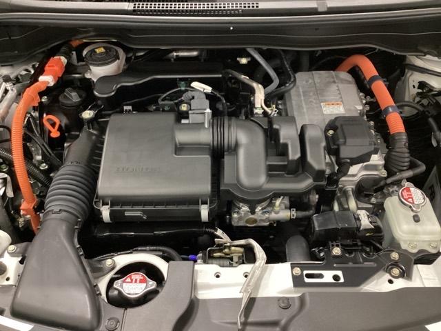 フィット ｅ：ＨＥＶホーム　中古スタッドレスタイヤ、純正メモリーナビ、ドライブレコーダー前後装着＋ＥＴＣ付　当社デモカー　前後誤発進抑制機能　クリソナ　助手席エアバッグ　運転席エアバッグ　１オナ　アイドリングストップ　試乗車ＵＰ（26枚目）