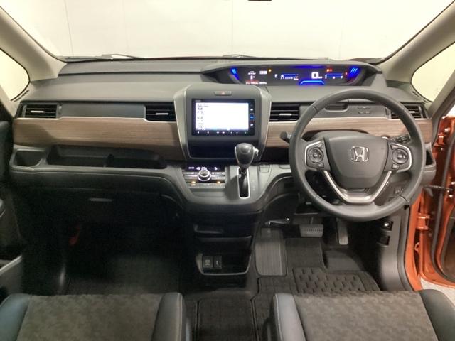 フリード+ クロスター・ホンダセンシング 光触媒抗菌消臭施工済 イモビ USB接続 スマキー Wパワスラ 1オーナー キーレス ナビTV リアカメラ オートクルーズコントロール VSA エコアイドル オートエアコン ETC車載器 DVD再生(5枚目)