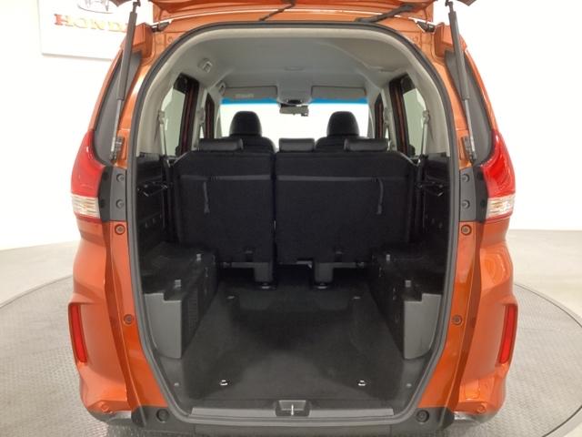 フリード+ クロスター・ホンダセンシング 光触媒抗菌消臭施工済 イモビ USB接続 スマキー Wパワスラ 1オーナー キーレス ナビTV リアカメラ オートクルーズコントロール VSA エコアイドル オートエアコン ETC車載器 DVD再生(22枚目)