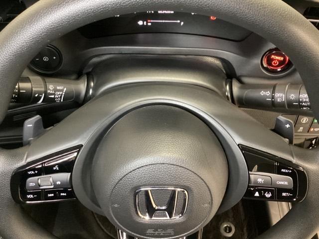 ヴェゼル e:HEVX 光触媒抗菌消臭施工済 ソナー Rカメラ クルコン エアコン シ-トヒ-タ- スマキー VSA LEDライト ETC車載器 DVD エアバッグ ABS 4WD車 地デジTV キーレスエントリー(15枚目)