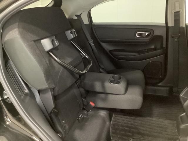 ヴェゼル e:HEVX 光触媒抗菌消臭施工済 ソナー Rカメラ クルコン エアコン シ-トヒ-タ- スマキー VSA LEDライト ETC車載器 DVD エアバッグ ABS 4WD車 地デジTV キーレスエントリー(21枚目)