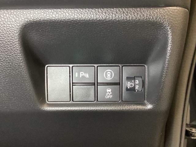 フィット ホーム　『いまコレ＋新品・フロアーカーペットマット付き』光触媒抗菌消臭施工済ワンオーナー　衝突軽減ブレーキ　リアカメ　ＬＥＤライト　オートライト　クリアランスソナー　フルセグＴＶ　エアバッグ　ｉストップ（16枚目）