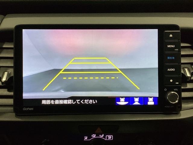 フィット ｅ：ＨＥＶホーム　中古スタッドレスタイヤ、純正メモリーナビ、ドライブレコーダー前後装着＋ＥＴＣ付　当社デモカー　前後誤発進抑制機能　クリソナ　助手席エアバッグ　運転席エアバッグ　１オナ　アイドリングストップ　ＵＳＢ接続（10枚目）