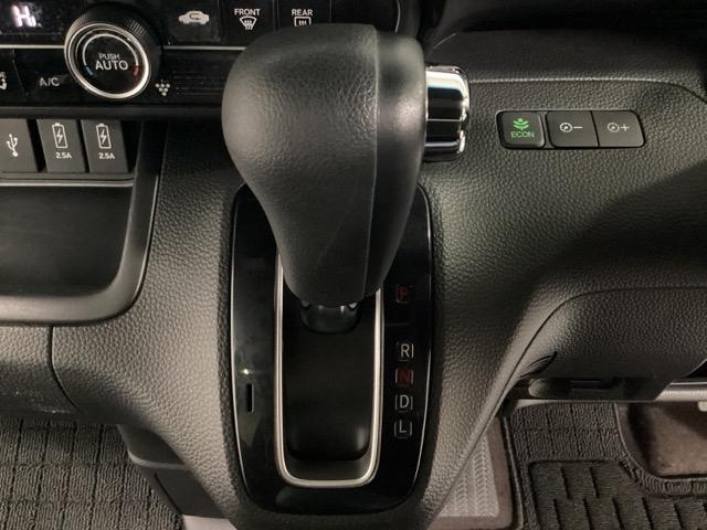 Ｎ－ＢＯＸカスタム Ｇ・Ｌホンダセンシング　いまコレ＋新品・フロアカーペットマット付　光触媒抗菌消臭施工済　地デジＴＶ　助手席エアバッグ　キーレス　アイドリングＳＴ　セキュリティーアラーム　スマ－トキ－　リアカメラ　ナビＴＶ　ＥＴＣ　ＵＳＢ（10枚目）