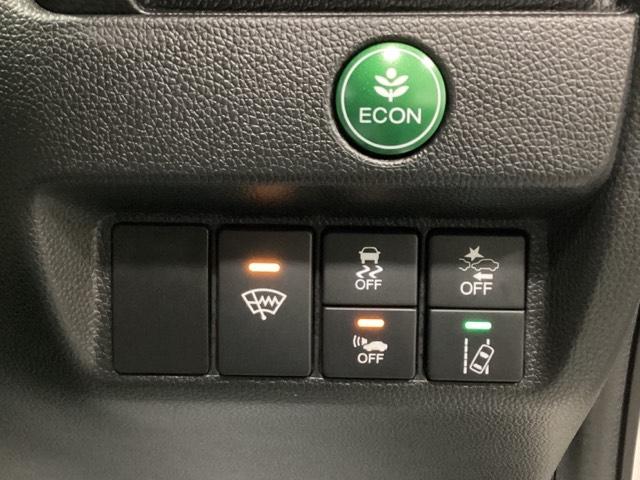 フィットハイブリッド Ｓホンダセンシング　光触媒抗菌消臭施工済　スマ－トキ－　アクティブクルーズコントロール　パワーウインドウ　サイドエアバック　パワーステアリング　ＬＥＤヘッドランプ　ＡＢＳ　盗難防止装置　エアバック　ＡＡＣ　ＵＳＢポート（14枚目）