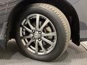 精悍なデザインのアルミホイール（社外品）を装備しています。足元を引き立てて、美しいボディラインを一層引き締めてくれています。