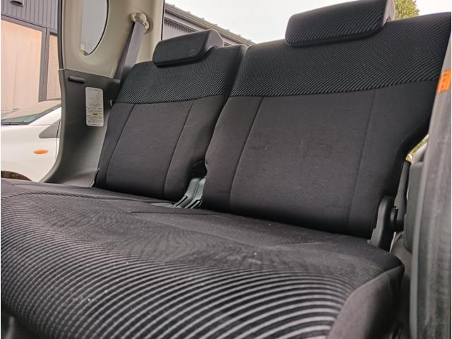 ダイハツ車はリアも大きめのシートで疲れにくいのも特徴です。