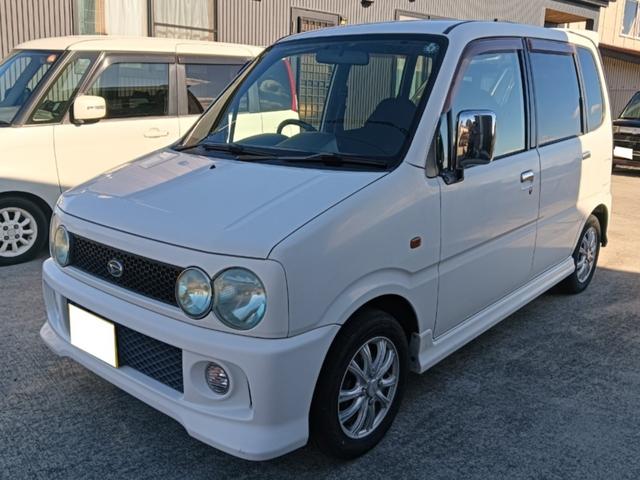 ムーヴ カスタムＬ　車検令和８年１２月１９日　後期モデル　４ＷＤ　禁煙車　ナビ　テレビ　純正オプション天井スピーカー　エンジンスターター　１３インチアルミ　キーレス　４ＡＴ　エアコン　パワステ　チップアップシート（9枚目）