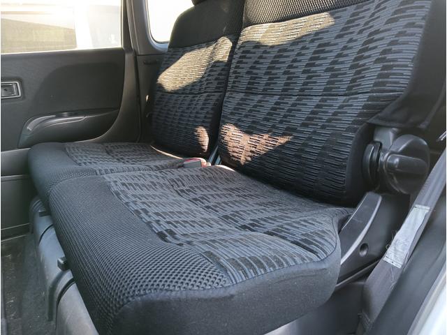 ムーヴ カスタムＬ　車検令和８年１２月１９日　後期モデル　４ＷＤ　禁煙車　ナビ　テレビ　純正オプション天井スピーカー　エンジンスターター　１３インチアルミ　キーレス　４ＡＴ　エアコン　パワステ　チップアップシート（22枚目）