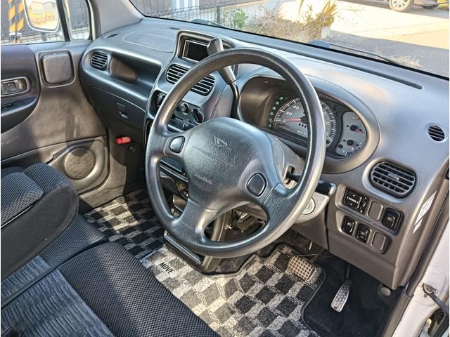 ムーヴ カスタムＬ　車検令和８年１２月１９日　後期モデル　４ＷＤ　禁煙車　ナビ　テレビ　純正オプション天井スピーカー　エンジンスターター　１３インチアルミ　キーレス　４ＡＴ　エアコン　パワステ　チップアップシート（31枚目）