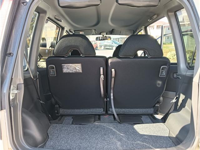 ムーヴ カスタムＬ　車検令和８年１２月１９日　後期モデル　４ＷＤ　禁煙車　ナビ　テレビ　純正オプション天井スピーカー　エンジンスターター　１３インチアルミ　キーレス　４ＡＴ　エアコン　パワステ　チップアップシート（40枚目）