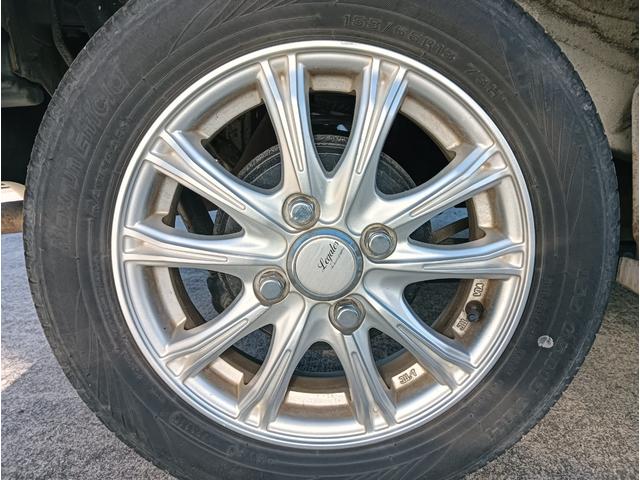 ムーヴ カスタムＬ　車検令和８年１２月１９日　後期モデル　４ＷＤ　禁煙車　ナビ　テレビ　純正オプション天井スピーカー　エンジンスターター　１３インチアルミ　キーレス　４ＡＴ　エアコン　パワステ　チップアップシート（49枚目）