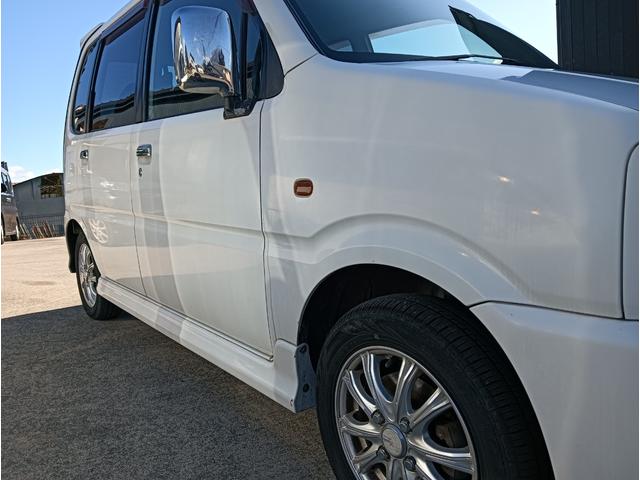 ムーヴ カスタムＬ　車検令和８年１２月１９日　後期モデル　４ＷＤ　禁煙車　ナビ　テレビ　純正オプション天井スピーカー　エンジンスターター　１３インチアルミ　キーレス　４ＡＴ　エアコン　パワステ　チップアップシート（70枚目）