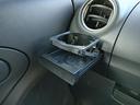助手席にもドリンクホルダーがあります。