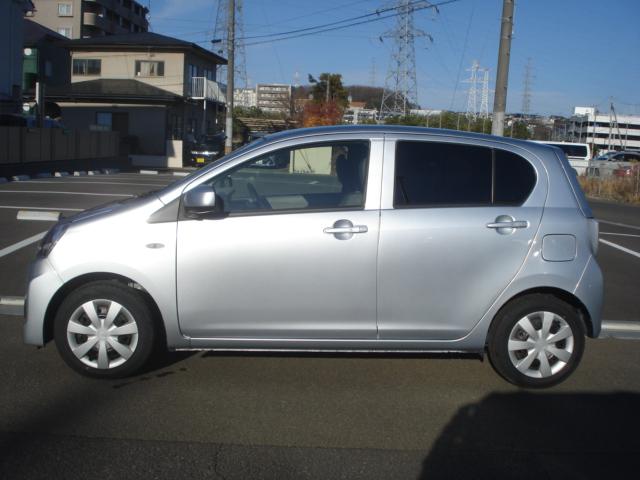 プレオプラス Ｆ　スマートアシスト　ＴＲＣ　キーレスエントリー　ＡＵＸ　除菌クリーニング済　ＣＤオーディオ　アイドリングストップ　Ｗエアバッグ（4枚目）