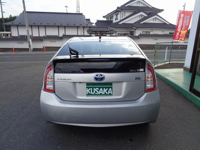 プリウス Ｓ　車検整備付　純正メモリ－ナビ地デジＴＶ　ＣＤ　ＤＶＤ　ブル－トゥ－ス　Ｂカメラ　スマートキ－Ｐスタート　横滑り防止　カ－テンエアバック　フルオ－トＡＣ　オ－トライト　ＨＩＤ　ＥＴＣ　純正ＡＷ　フォグ（6枚目）