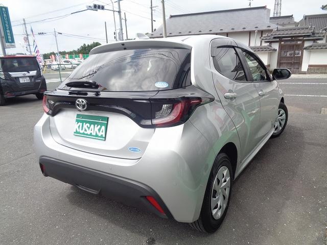 ヤリス Ｘ　車検整備付　衝突軽減ブレ－キ　前後誤発進抑制　純正メモリ－ナビ　バックカメラ　ブル－トゥ－ス　キ－レス　ＥＴＣ　コ－ナ－センサ－　横滑り防止　カ－テンエアバック　オ－トハイビ－ム　オ－トライト（2枚目）