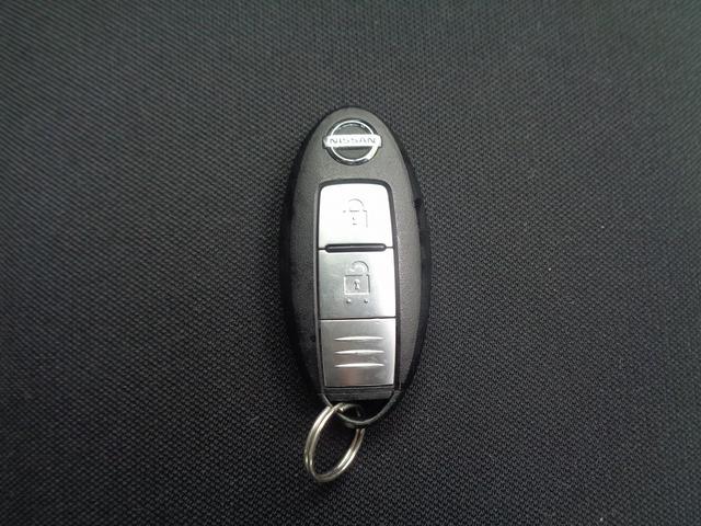 ノート Ｘ　車検整備付　衝突軽減ブレーキ　前後誤発進抑制　メモリ－ナビ　ＣＤ　スマ－トキ－Ｐスタ－ト　オ－トライト　ＥＴＣ　アイドリングストップ　横滑り防止　コ－ナ－センサ－　ＬＤＷ　ウィンカ－付き電格ドアミラ－（28枚目）