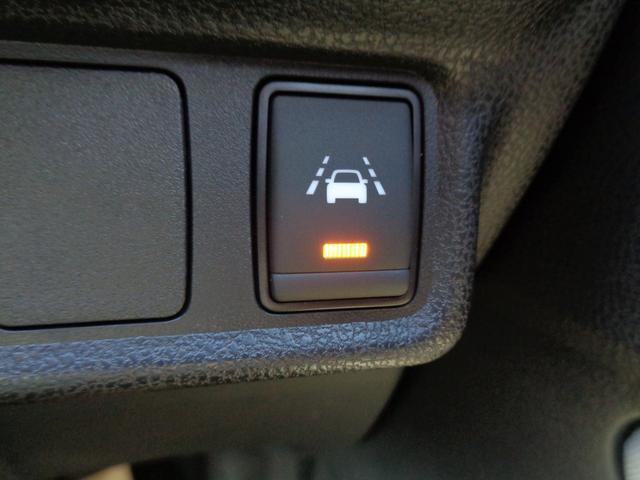 ノート Ｘ　ＦＯＵＲ　切替４ＷＤ　助手席電動スライドアップシ－ト　車検整備付　　衝突軽減ブレーキ　前後誤発進抑制　アラウンドビューモニター　スマ－トキ－Ｐスタ－ト　横滑防止　フルオ－トＡＣ　オ－トライト　コ－ナ－センサ－（39枚目）