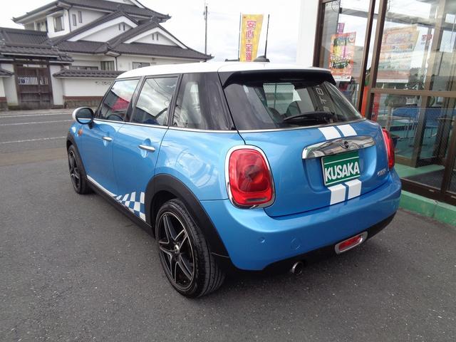MINI クーパー 整備付 純正HDDナビ バックカメラ ブル-トゥ-ス スマ-トキ- フルオ-トAC ETC フォグランプ アイドリングストップ 横滑り防止 リアコ-ナ-センサ- 社外アルミ バックフォグ 電格ミラ-(5枚目)