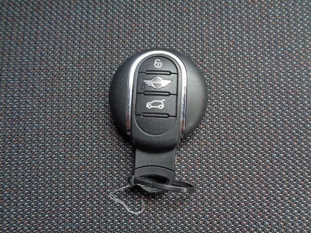 MINI クーパー 整備付 純正HDDナビ バックカメラ ブル-トゥ-ス スマ-トキ- フルオ-トAC ETC フォグランプ アイドリングストップ 横滑り防止 リアコ-ナ-センサ- 社外アルミ バックフォグ 電格ミラ-(25枚目)