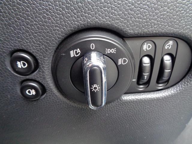 MINI クーパー 整備付 純正HDDナビ バックカメラ ブル-トゥ-ス スマ-トキ- フルオ-トAC ETC フォグランプ アイドリングストップ 横滑り防止 リアコ-ナ-センサ- 社外アルミ バックフォグ 電格ミラ-(32枚目)