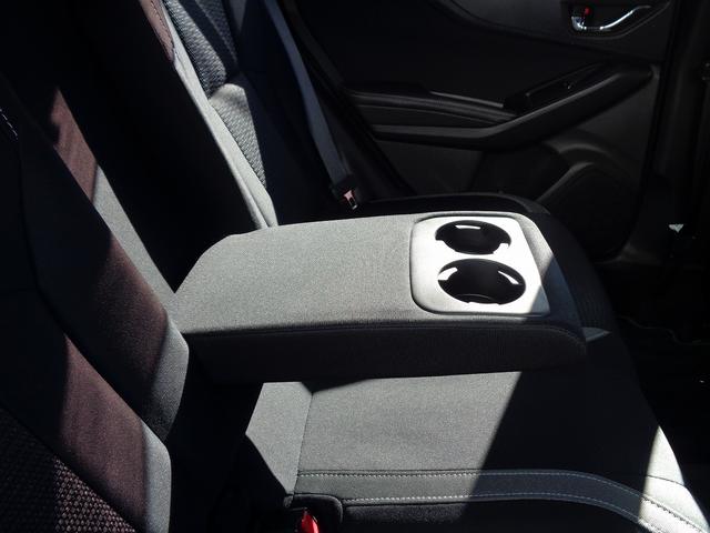 インプレッサスポーツ ２．０ｉ－Ｓアイサイト　車検整備付　４ＷＤ　衝突軽減ブレーキ　純正メモリーナビ地デジＴＶ　バックカメラ　スマートキ－Ｐスタート　横滑り防止　クルーズコントロール　パワ－シ－ト　電動パ－キング　パドルシフト　ＬＥＤライト（27枚目）