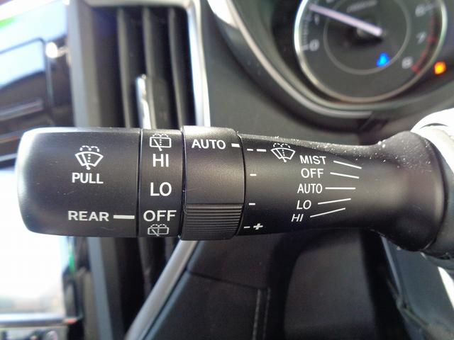 インプレッサスポーツ ２．０ｉ－Ｓアイサイト　車検整備付　４ＷＤ　衝突軽減ブレーキ　純正メモリーナビ地デジＴＶ　バックカメラ　スマートキ－Ｐスタート　横滑り防止　クルーズコントロール　パワ－シ－ト　電動パ－キング　パドルシフト　ＬＥＤライト（43枚目）