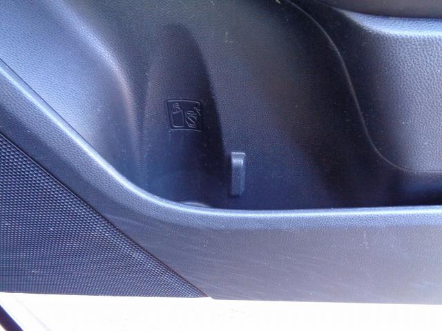 インプレッサスポーツ ２．０ｉ－Ｓアイサイト　車検整備付　４ＷＤ　衝突軽減ブレーキ　純正メモリーナビ地デジＴＶ　バックカメラ　スマートキ－Ｐスタート　横滑り防止　クルーズコントロール　パワ－シ－ト　電動パ－キング　パドルシフト　ＬＥＤライト（53枚目）