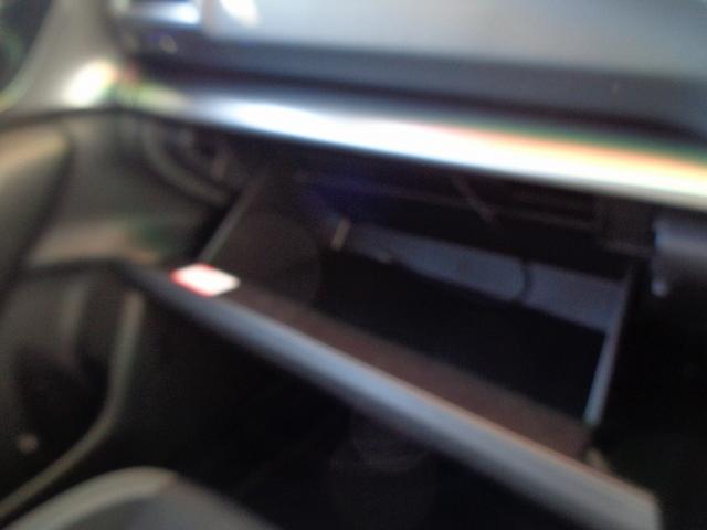 インプレッサスポーツ ２．０ｉ－Ｓアイサイト　車検整備付　４ＷＤ　衝突軽減ブレーキ　純正メモリーナビ地デジＴＶ　バックカメラ　スマートキ－Ｐスタート　横滑り防止　クルーズコントロール　パワ－シ－ト　電動パ－キング　パドルシフト　ＬＥＤライト（55枚目）