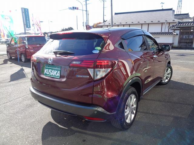 ヴェゼル ハイブリッドＸ　車検整備付　衝突軽減ブレーキ　純正メモリーナビ地デジＴＶ　バックカメラ　スマートキ－Ｐスタート　クルーズコントロール　横滑り防止　コ－ナ－センサ－　電動パ－キング　カ－テンエアバック　ＬＥＤライト（2枚目）