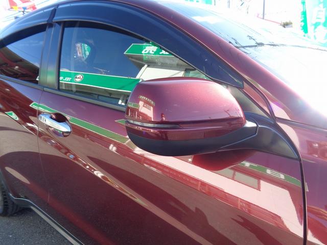 ヴェゼル ハイブリッドＸ　車検整備付　衝突軽減ブレーキ　純正メモリーナビ地デジＴＶ　バックカメラ　スマートキ－Ｐスタート　クルーズコントロール　横滑り防止　コ－ナ－センサ－　電動パ－キング　カ－テンエアバック　ＬＥＤライト（9枚目）