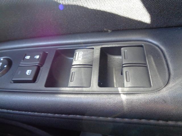 ヴェゼル ハイブリッドＸ　車検整備付　衝突軽減ブレーキ　純正メモリーナビ地デジＴＶ　バックカメラ　スマートキ－Ｐスタート　クルーズコントロール　横滑り防止　コ－ナ－センサ－　電動パ－キング　カ－テンエアバック　ＬＥＤライト（48枚目）