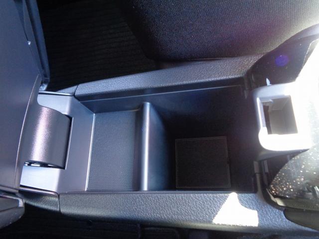 ヴェゼル ハイブリッドＸ　車検整備付　衝突軽減ブレーキ　純正メモリーナビ地デジＴＶ　バックカメラ　スマートキ－Ｐスタート　クルーズコントロール　横滑り防止　コ－ナ－センサ－　電動パ－キング　カ－テンエアバック　ＬＥＤライト（54枚目）