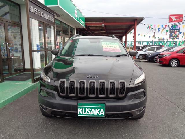 ジープ・チェロキー トレイルホーク　車検整備付　４ＷＤ　衝突軽減ブレーキ　純正メモリーナビ地デジＴＶ　バックカメラ　ハ－フレザ－シ－ト（3枚目）