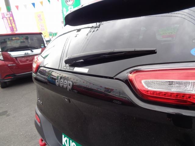 ジープ・チェロキー トレイルホーク　車検整備付　４ＷＤ　衝突軽減ブレーキ　純正メモリーナビ地デジＴＶ　バックカメラ　ハ－フレザ－シ－ト（15枚目）