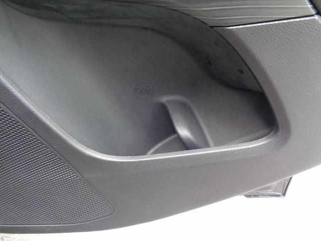 ジープ・チェロキー トレイルホーク　車検整備付　４ＷＤ　衝突軽減ブレーキ　純正メモリーナビ地デジＴＶ　バックカメラ　ハ－フレザ－シ－ト（29枚目）