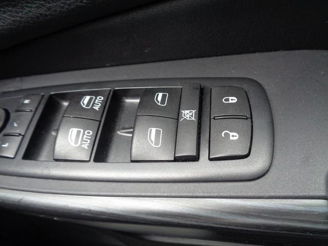 ジープ・チェロキー トレイルホーク　車検整備付　４ＷＤ　衝突軽減ブレーキ　純正メモリーナビ地デジＴＶ　バックカメラ　ハ－フレザ－シ－ト（50枚目）