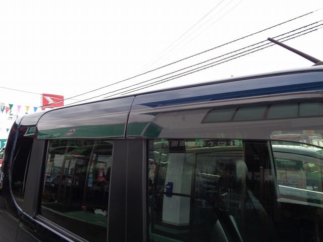 タント カスタムＸ　４ＷＤ　車検整備付　両側電動ドア　衝突軽減ブレーキ　前後誤発進抑制　純正メモリーナビ地デジＴＶ　バックカメラ　スマ－トキ－Ｐスタ－ト　横滑り防止　カ－テンエアＢ　シ－トヒ－タ－　ハ－フレザ－シ－ト（8枚目）