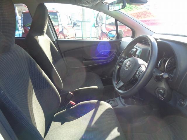 ヴィッツ Ｆ　車検整備付　衝突軽減ブレーキ　前後誤発進抑制　ＣＤ　キーレス　ＥＴＣ　フルオートＡＣ　オートライト　オートハイビーム　横滑り防止　コーナーセンサー　ワイパーディアイサー　ウィンカ－付き電格ドアミラ－（14枚目）