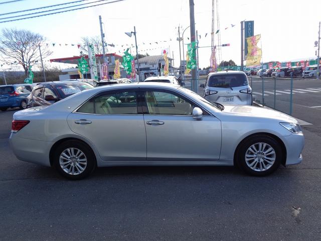 クラウン ロイヤルサルーン 車検整備付 純正HDDナビ地デジTV バックカメラ パワ-シ-ト スマ-トキ-Pスタ-ト クル-ズコントロ-ル フルオ-トAC オ-トライト カ-テンエアバック リアコ-ナ-センサ- HID ETC(7枚目)