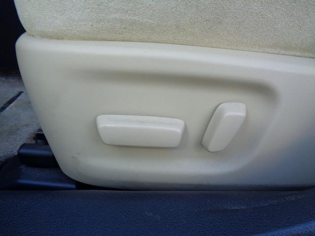 クラウン ロイヤルサルーン 車検整備付 純正HDDナビ地デジTV バックカメラ パワ-シ-ト スマ-トキ-Pスタ-ト クル-ズコントロ-ル フルオ-トAC オ-トライト カ-テンエアバック リアコ-ナ-センサ- HID ETC(19枚目)