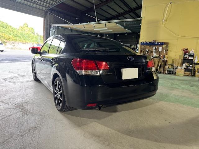 レガシィB4 2.5i ユーザー買取車 車検R8 12月まで 4WD 社外17インチアルミ ETC(4枚目)