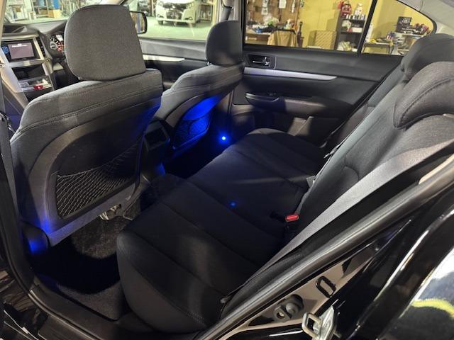 レガシィB4 2.5i ユーザー買取車 車検R8 12月まで 4WD 社外17インチアルミ ETC(9枚目)