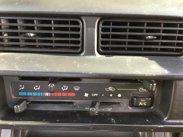 ハイゼットトラック 　４ＷＤ　５速マニュアル　エアコン　安全ボディ（26枚目）