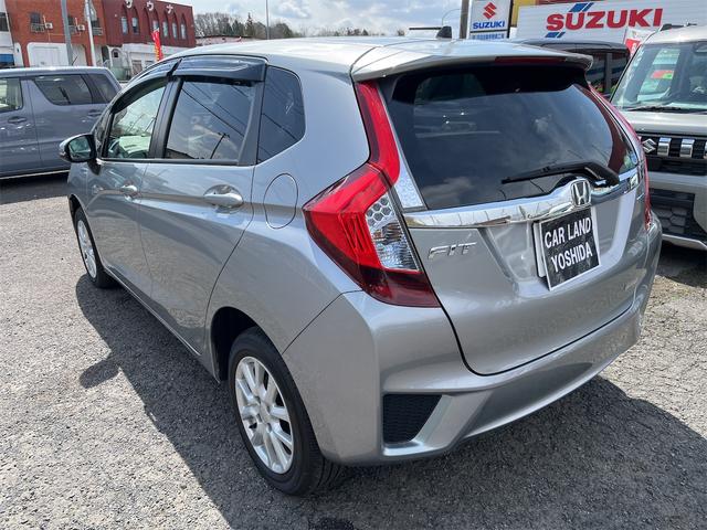 フィットハイブリッド Lパッケージ 4WD ハイブリット Lパッケージ アイドリングストップ キーレスエントリー スマートキー プッシュスタート ナビ ETC フロントドライブレコーダー バックカメラ(8枚目)