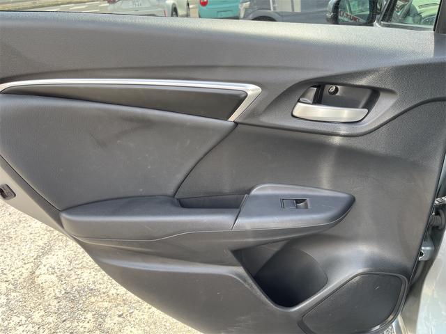 フィットハイブリッド Lパッケージ 4WD ハイブリット Lパッケージ アイドリングストップ キーレスエントリー スマートキー プッシュスタート ナビ ETC フロントドライブレコーダー バックカメラ(21枚目)