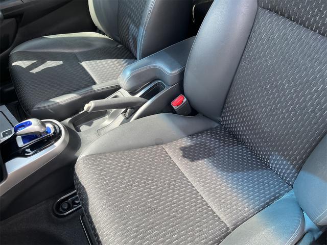 フィットハイブリッド Lパッケージ 4WD ハイブリット Lパッケージ アイドリングストップ キーレスエントリー スマートキー プッシュスタート ナビ ETC フロントドライブレコーダー バックカメラ(26枚目)