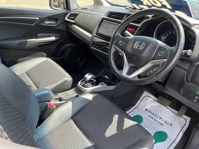 フィットハイブリッド Lパッケージ 4WD ハイブリット Lパッケージ アイドリングストップ キーレスエントリー スマートキー プッシュスタート ナビ ETC フロントドライブレコーダー バックカメラ(29枚目)